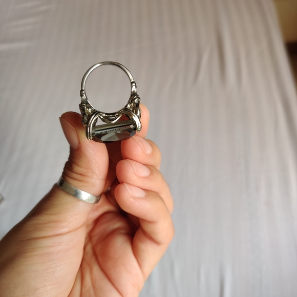 Accessorize ring - Picture 4 of 9